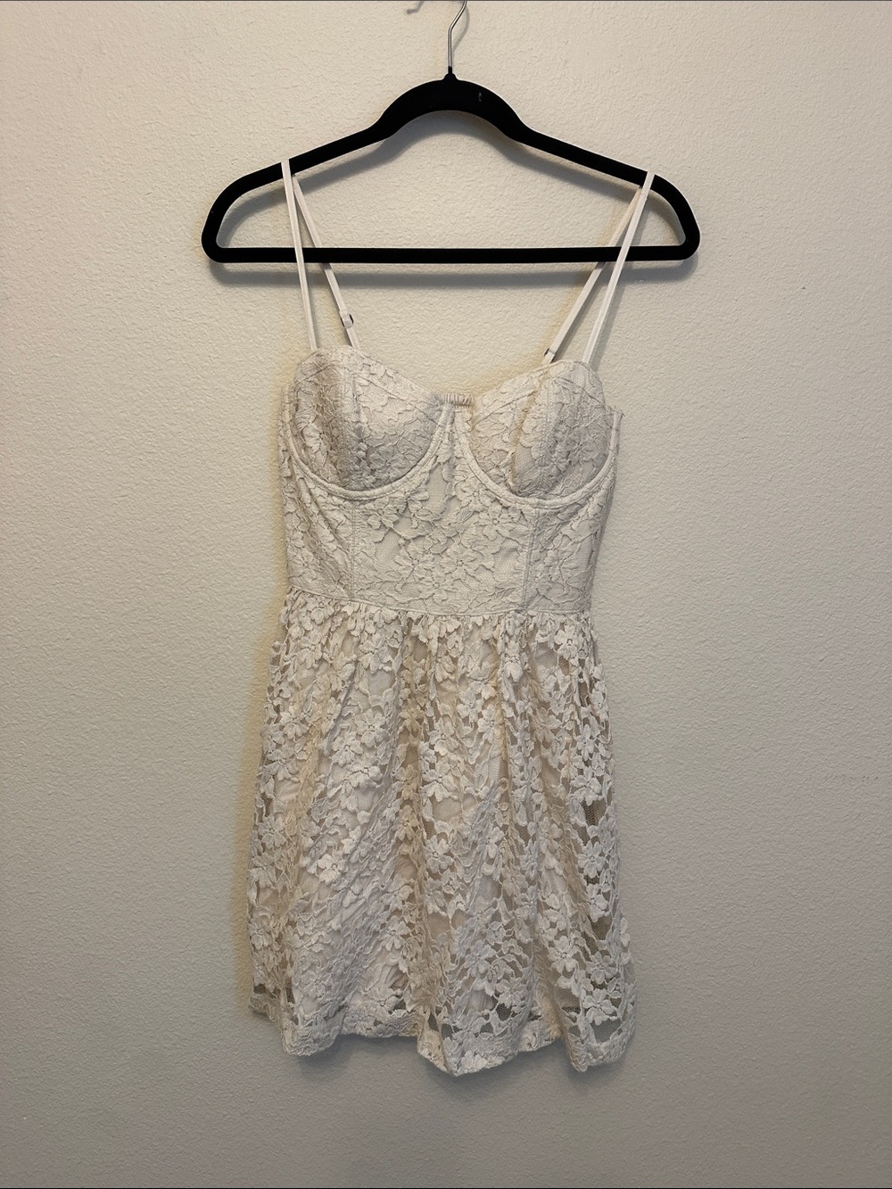 Abercrombie & Fitch Ivory Lace Sweetheart Mini Dress